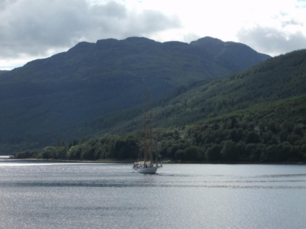 Ben Arthur'S Bothy Luxury Flat Arrochar Δωμάτιο φωτογραφία